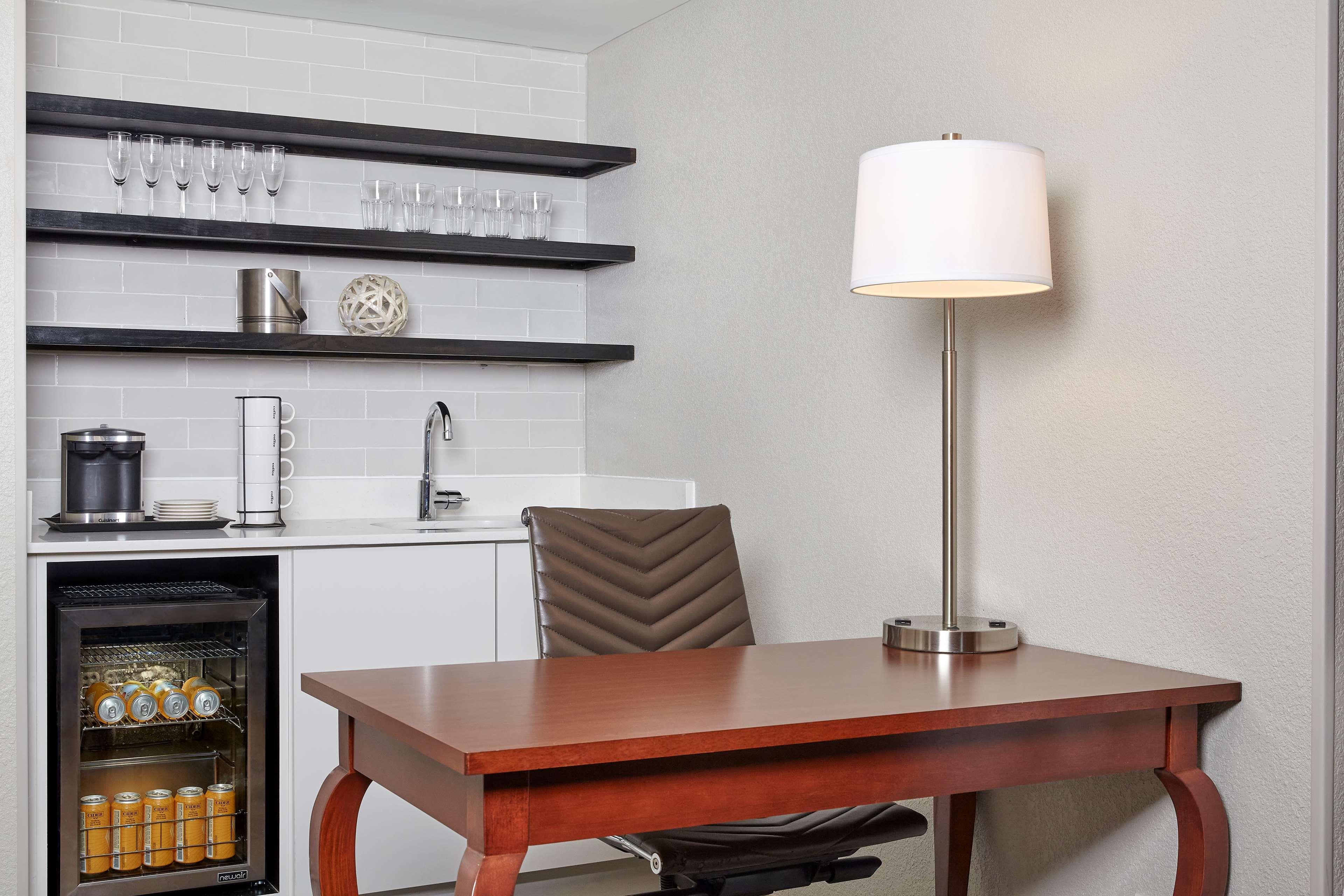 Doubletree Suites By Hilton Nashville Airport Εξωτερικό φωτογραφία
