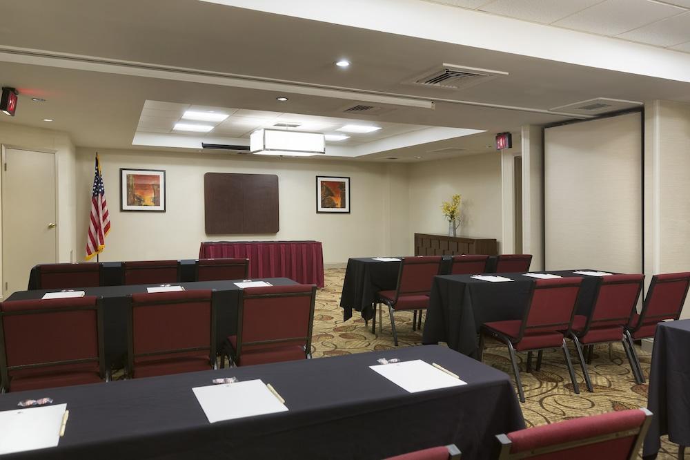Doubletree Suites By Hilton Nashville Airport Εξωτερικό φωτογραφία