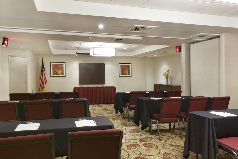 Doubletree Suites By Hilton Nashville Airport Εξωτερικό φωτογραφία