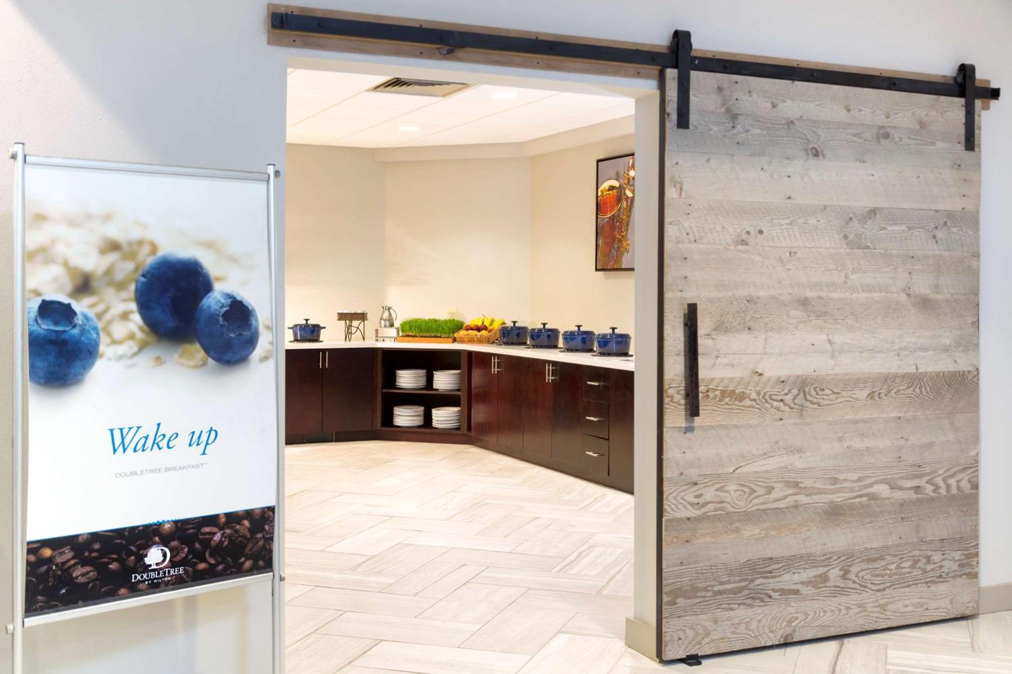 Doubletree Suites By Hilton Nashville Airport Εξωτερικό φωτογραφία